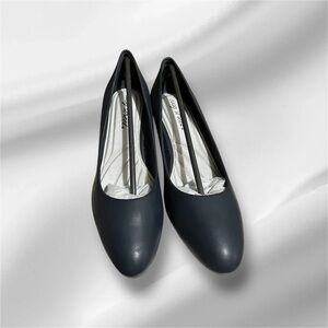 Naturalizer Navy Blue Women's Heels